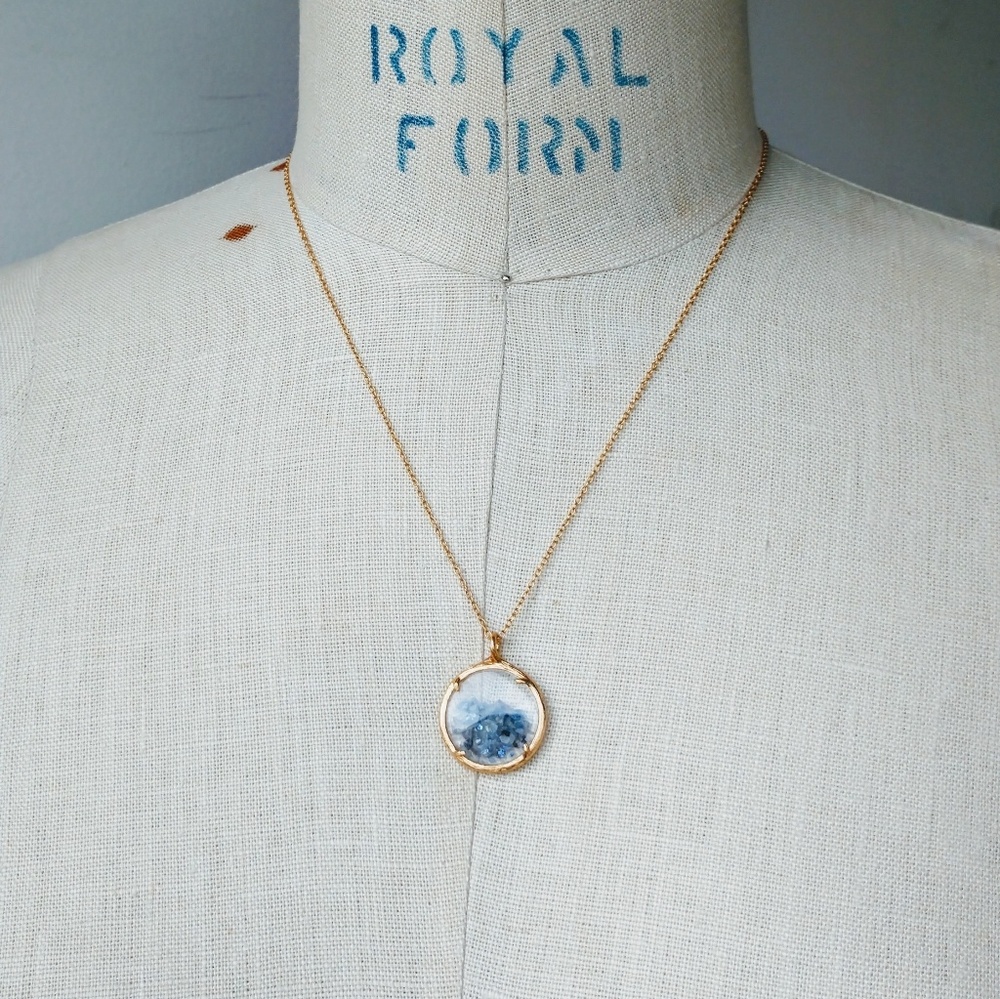 Catherine Weitzman sapphire gold Shaker necklace